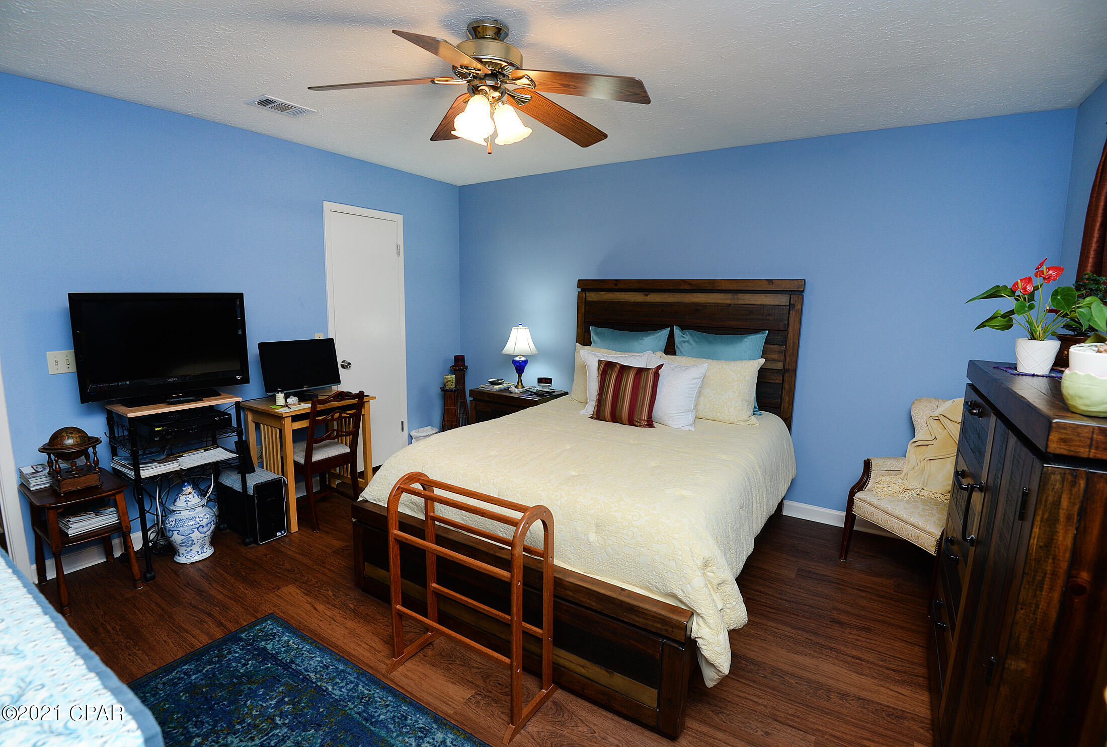 Shade Tree Condo Ph II - Residential