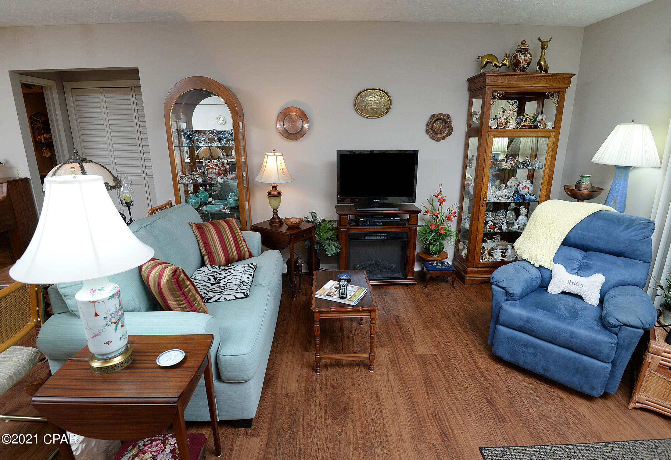 Shade Tree Condo Ph II - Residential