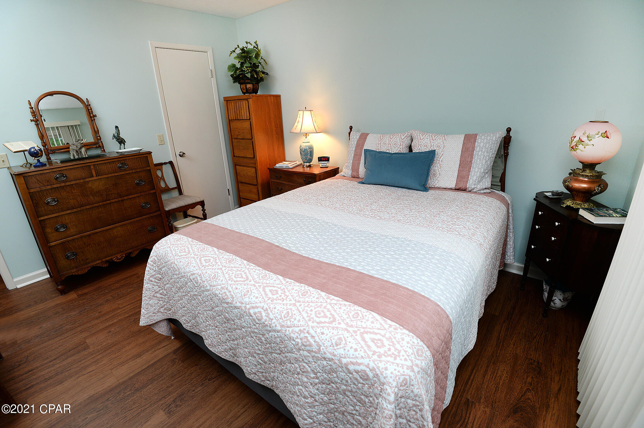 Shade Tree Condo Ph II - Residential