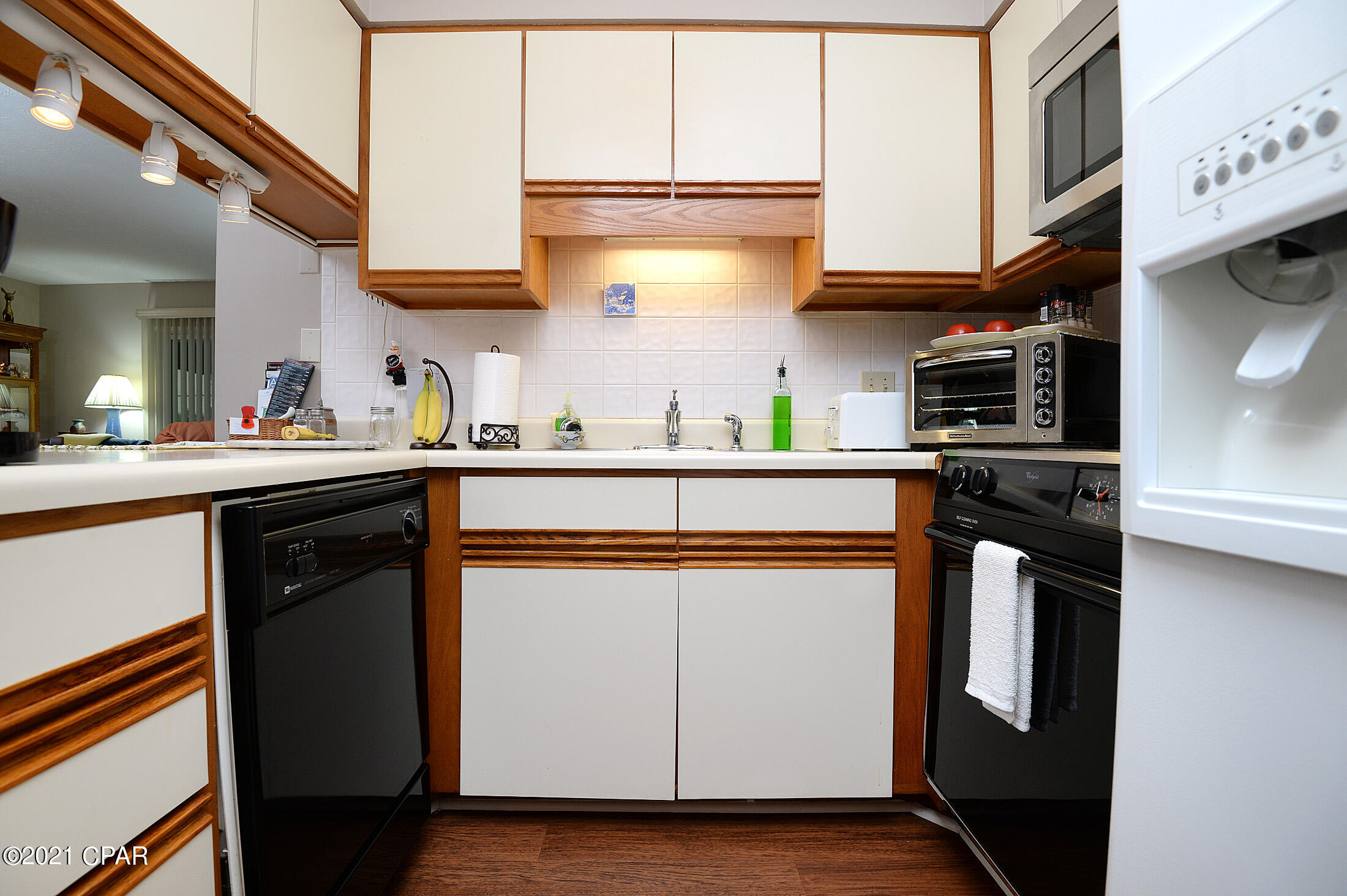 Shade Tree Condo Ph II - Residential