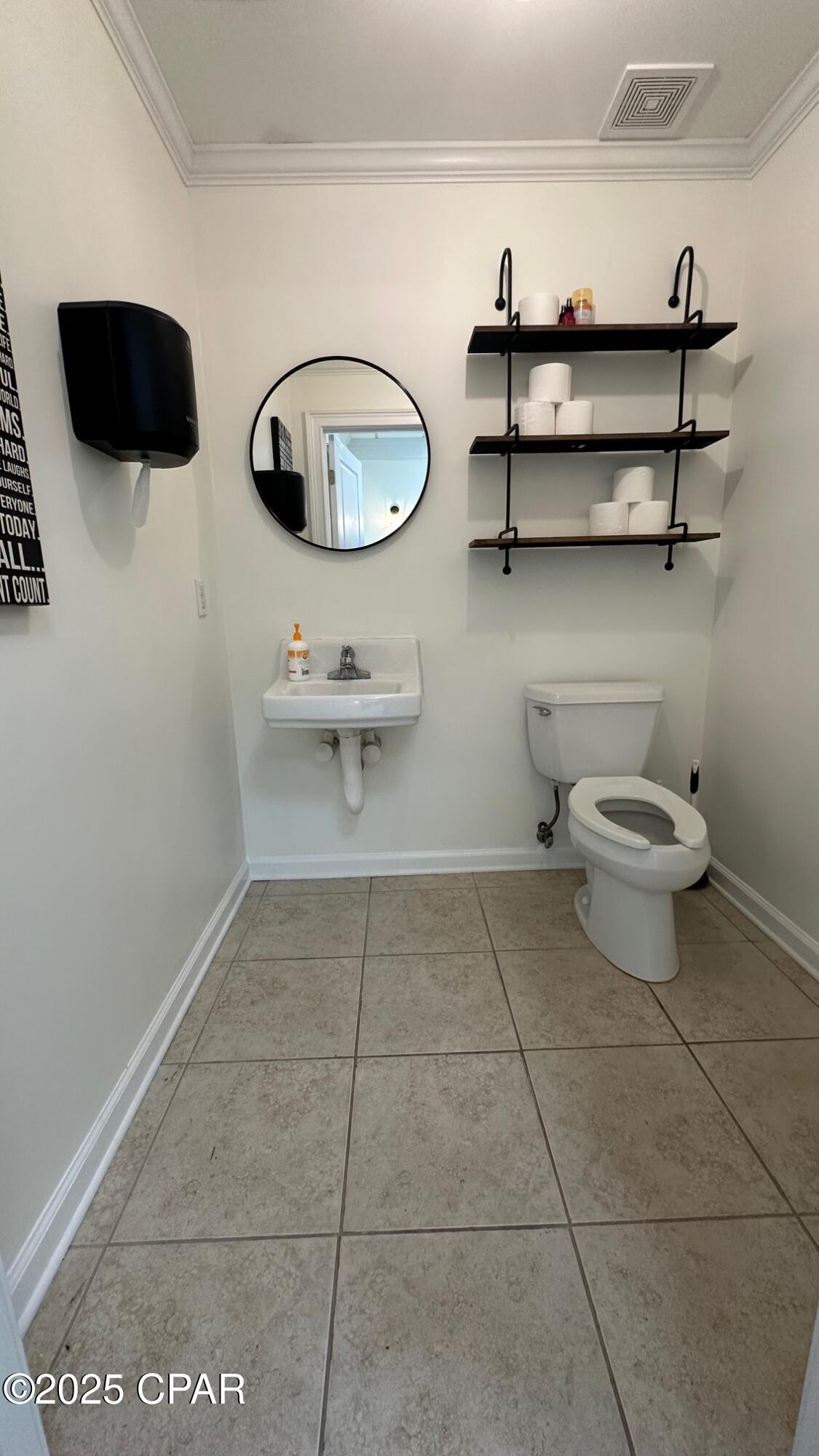 No Named Subdivision - Commercial Lease