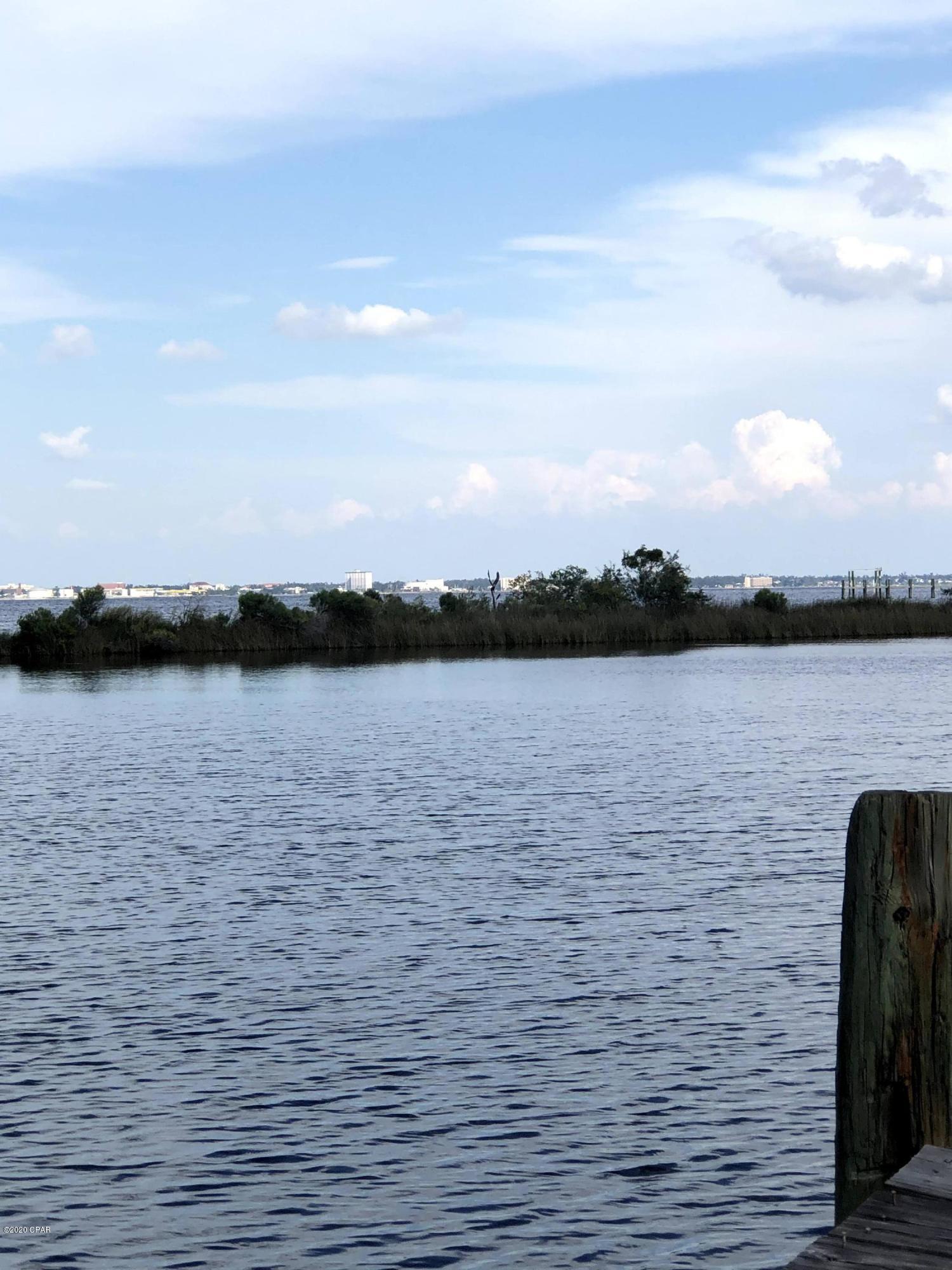 [No Recorded Subdiv] - Land