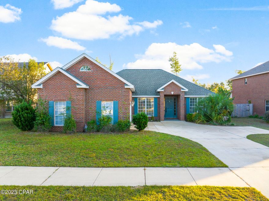 'CURRENTLY UNDER CONTRACT, SELLER WILL CONSIDER BACKUP OFFERS' Step into your dream home! This 3-bed, 2-bath brick beauty contains 12ft ceilings and stainless steel appliances in the kitchen. The master bedroom is a closet lover's dream with separate his and hers, a spa-like tub and a separate stand alone shower. This home has loads of storage, a bonus room, and a spacious screened in porch overlooking the fenced yard. Bonuses of this home include a sprinkler system and a desirable 2-car garage. Possibly the best part of this house is that it is just a quick stroll to the country club and super close to stores and parks. Don't miss out - call for a showing today! Your cozy haven awaits!