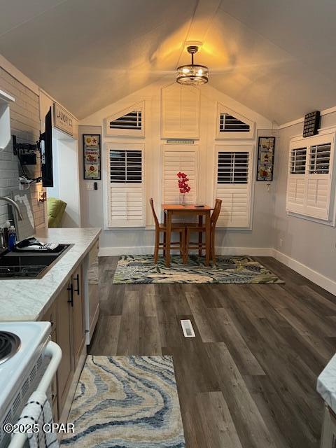 Emerald Pointe Resort - Residential Lease