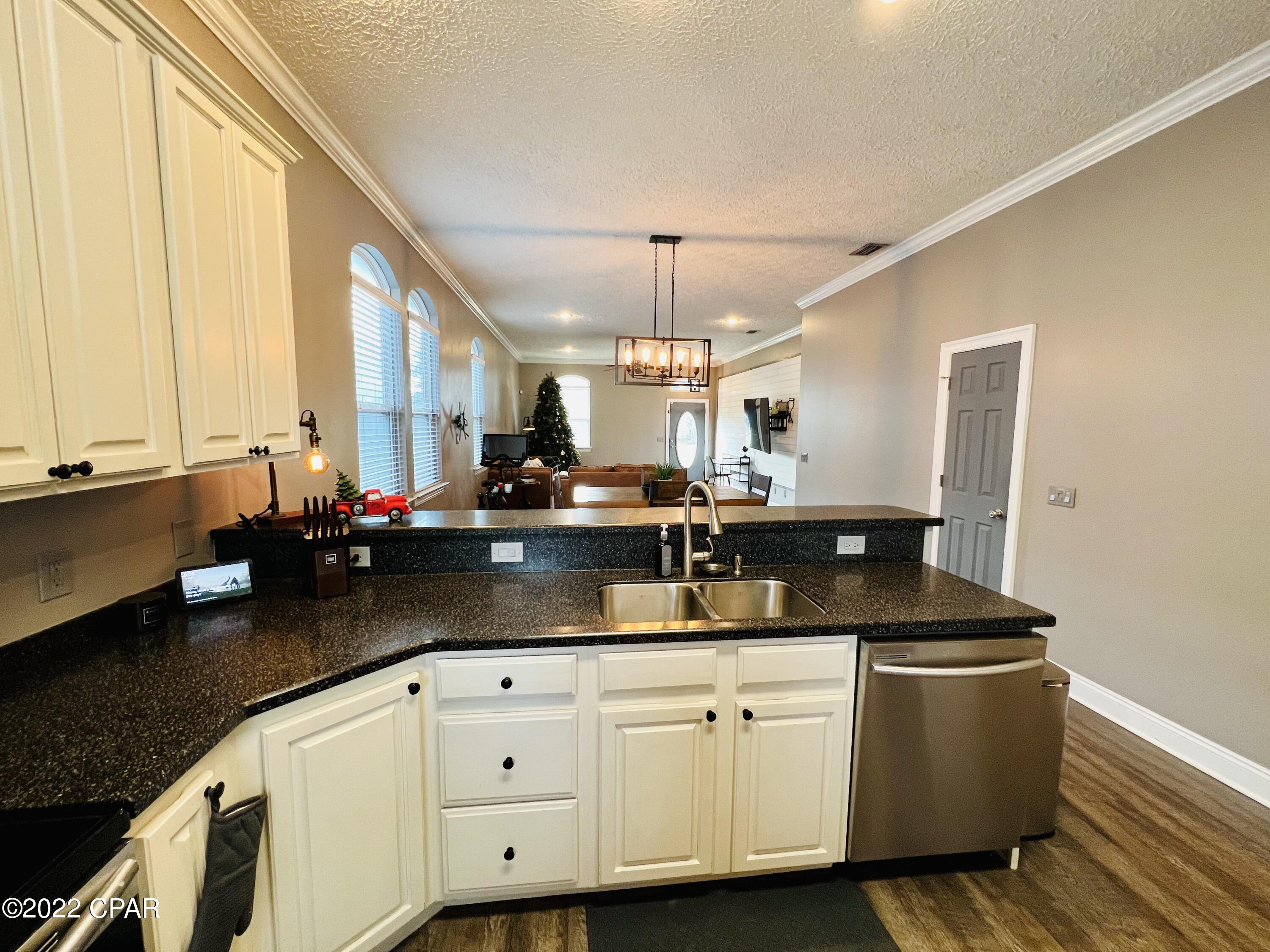 Riverside Park - Residential Lease