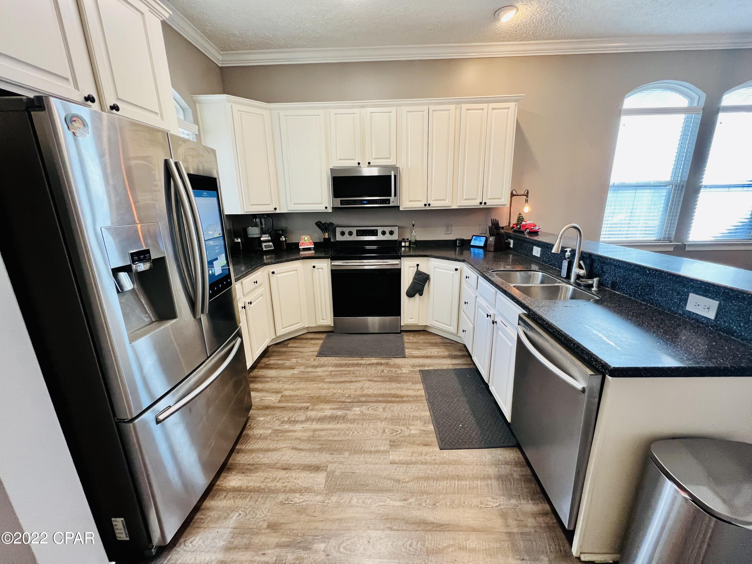 Riverside Park - Residential Lease