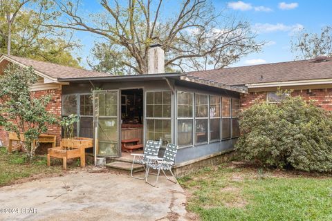 A home in Chipley