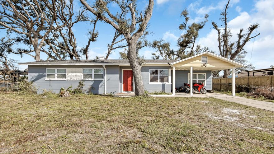 Move In Ready with Immediate Vacancy!



Adorable, Large home centrally located in the Parker/Panama City area. Located near TAFB and not a far drive from Mexico Beach. This home boasts many Bedrooms, with a Heated & Cooled Florida Room. All Electric Stainless Appliances in the Kitchen including a cute, petite breakfast bar looking into the Florida Room. Master Bedroom is a Suite with Walk In CLoset and Bath. Updates include: Gas Tankless Water Heater, Energy Efficient Windows, Newer HVAC, Updated Electrical, New Roof in 2019. There are 4 storage closets in this home giving ample storage space. Access from 2 (dead end) roads with a shed in the backyard. Leaving Room for additional recreational vehicles or a boat. Call today to see! Seller is negotiable to change out flooring, please inquir