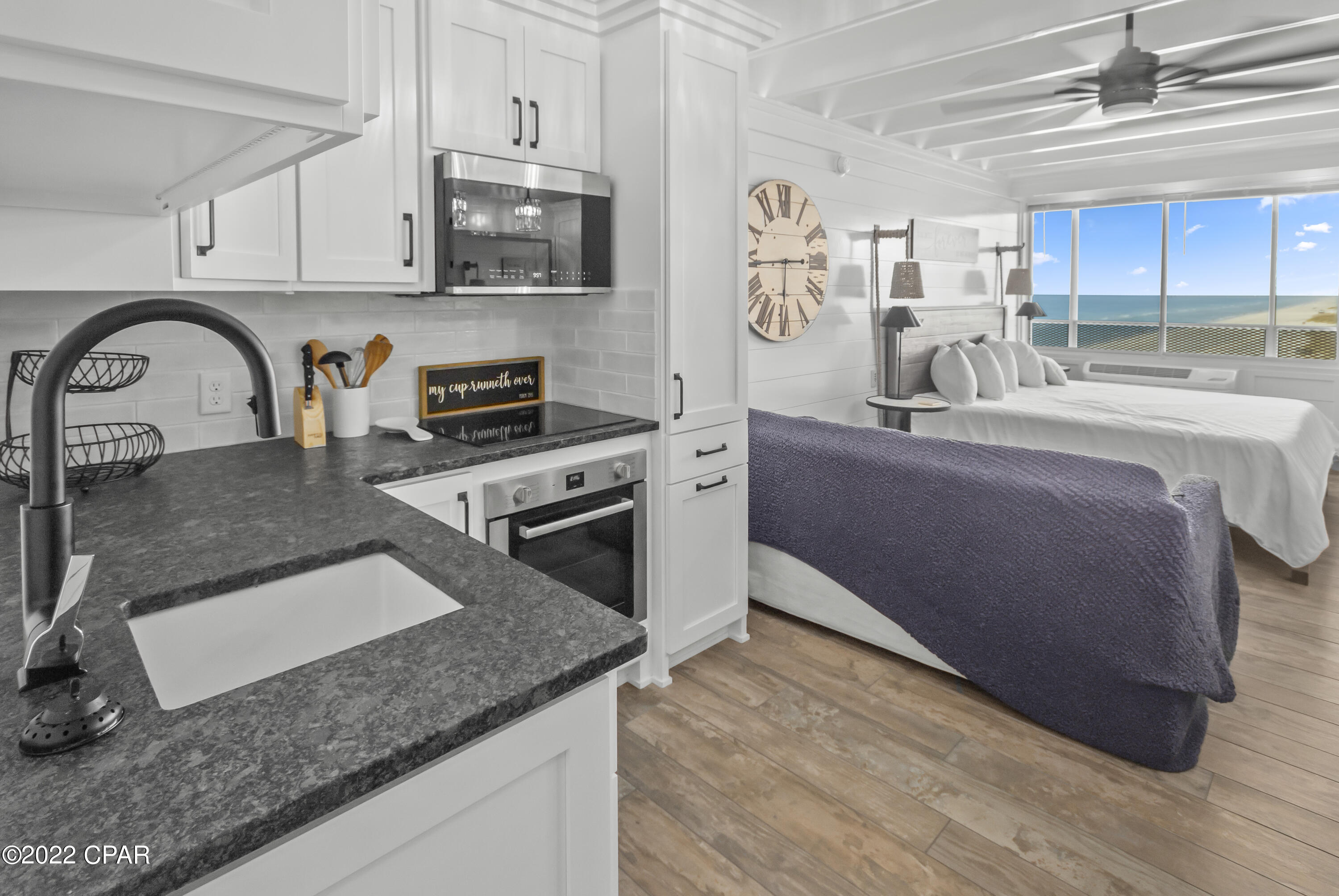 Fontainebleau Terrace - Residential