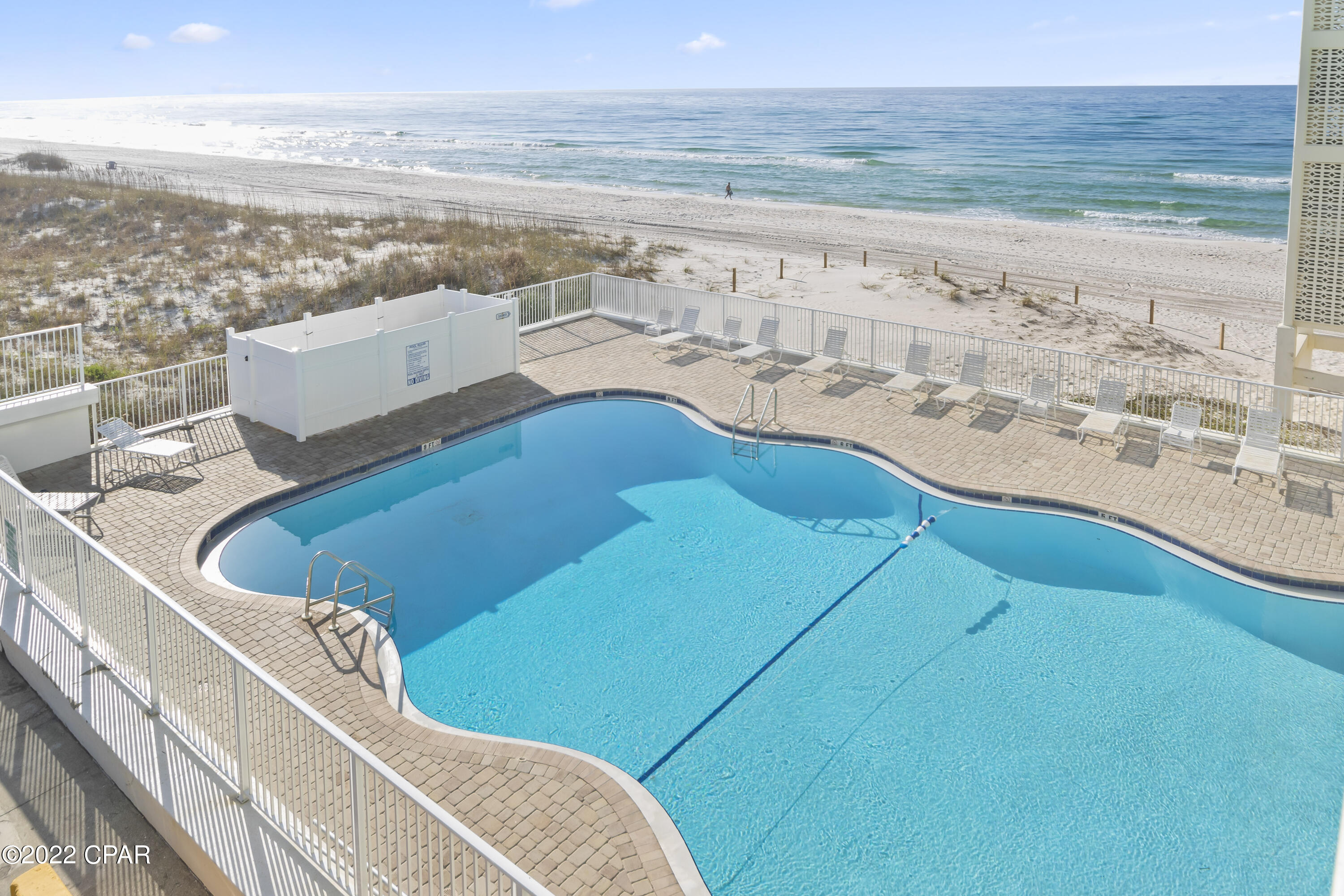 Fontainebleau Terrace - Residential