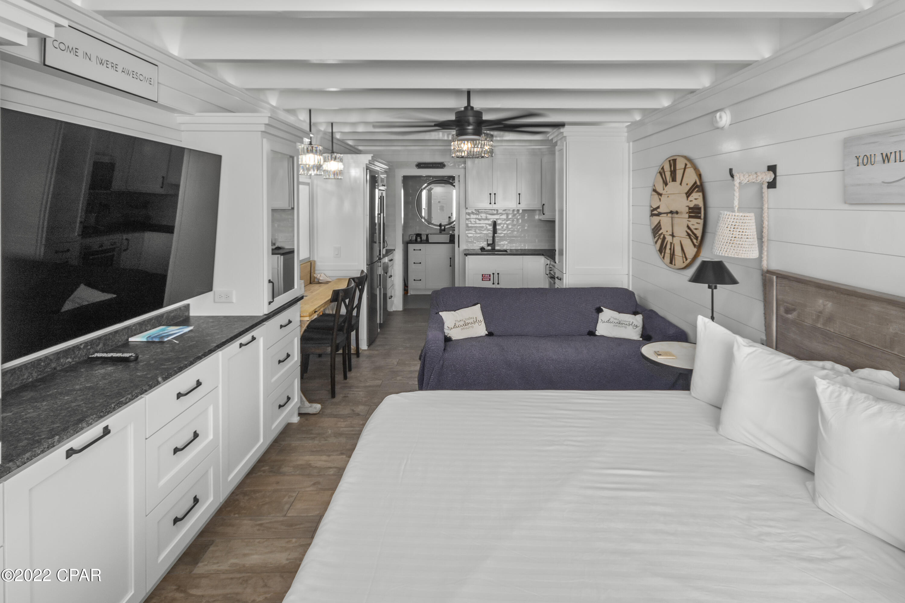 Fontainebleau Terrace - Residential