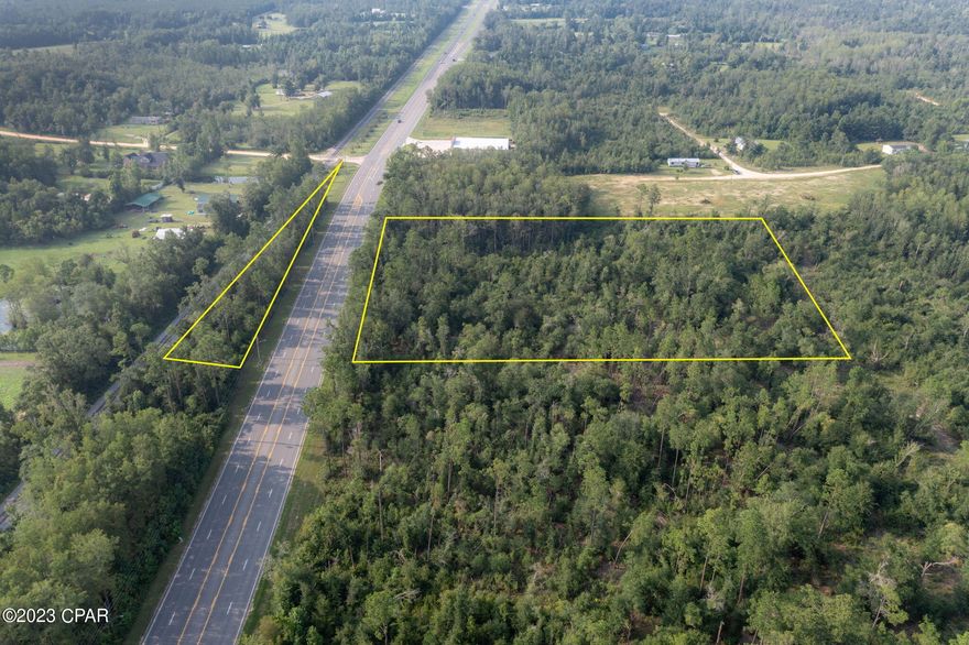 With over 6 acres and 400+/- ft of Hwy 231 frontage the possibilities for this commercial site are endless! Property has an average daily traffic count of 7,800 per 2022 DOT Data. Located in the city limits of Alford, a main highway coming out of Alabama to Panama City and just south of Interstate 10.