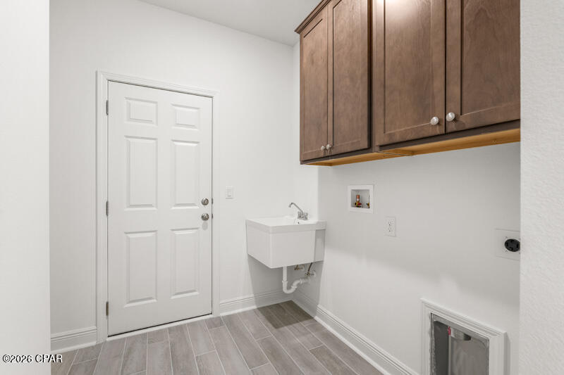 Lake Merial - Residential