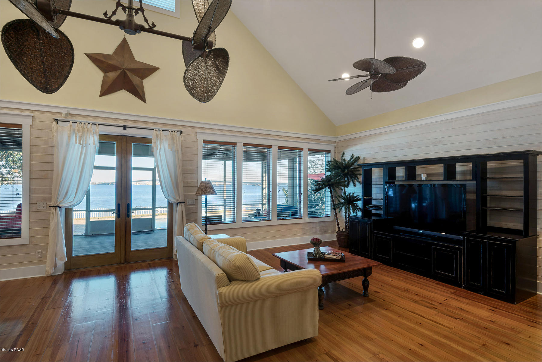 Dolphin Bay - Residential