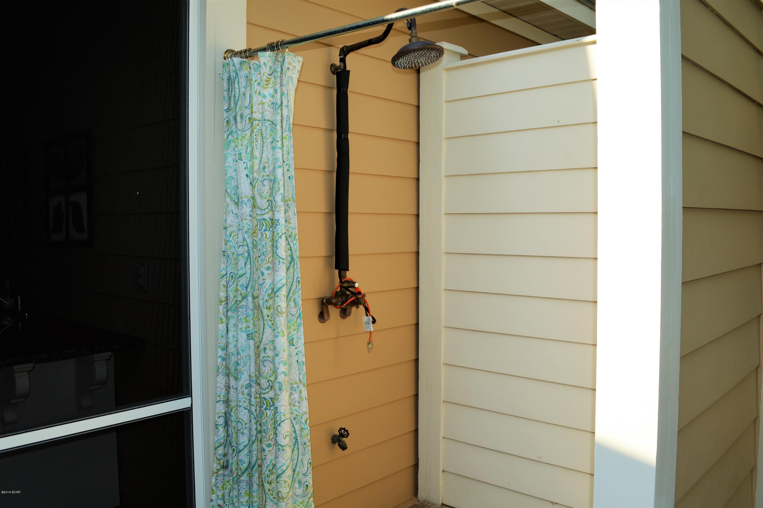 Dolphin Bay - Residential