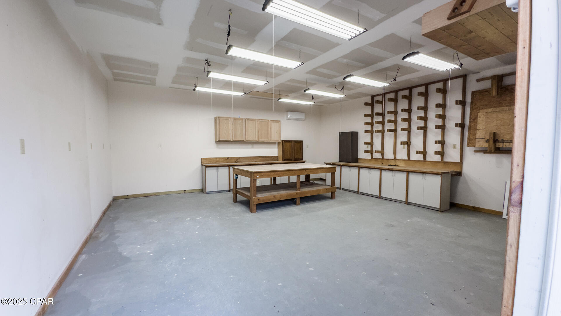 Panama City, Florida 32405, United States, 3 Bedrooms Bedrooms, ,3 BathroomsBathrooms,Residential,Active,161697