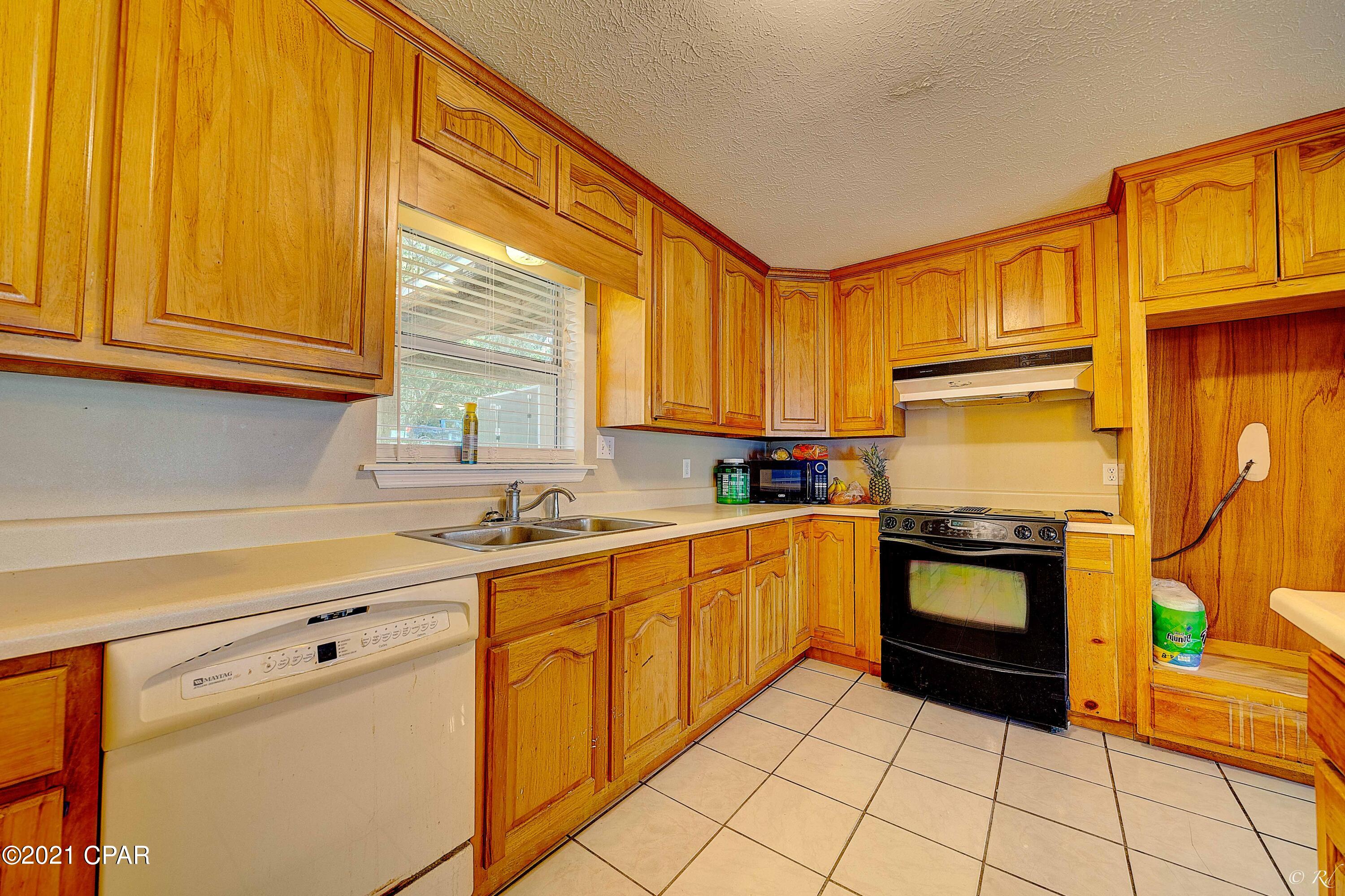 Womacks White Western Lake Estates - Residential