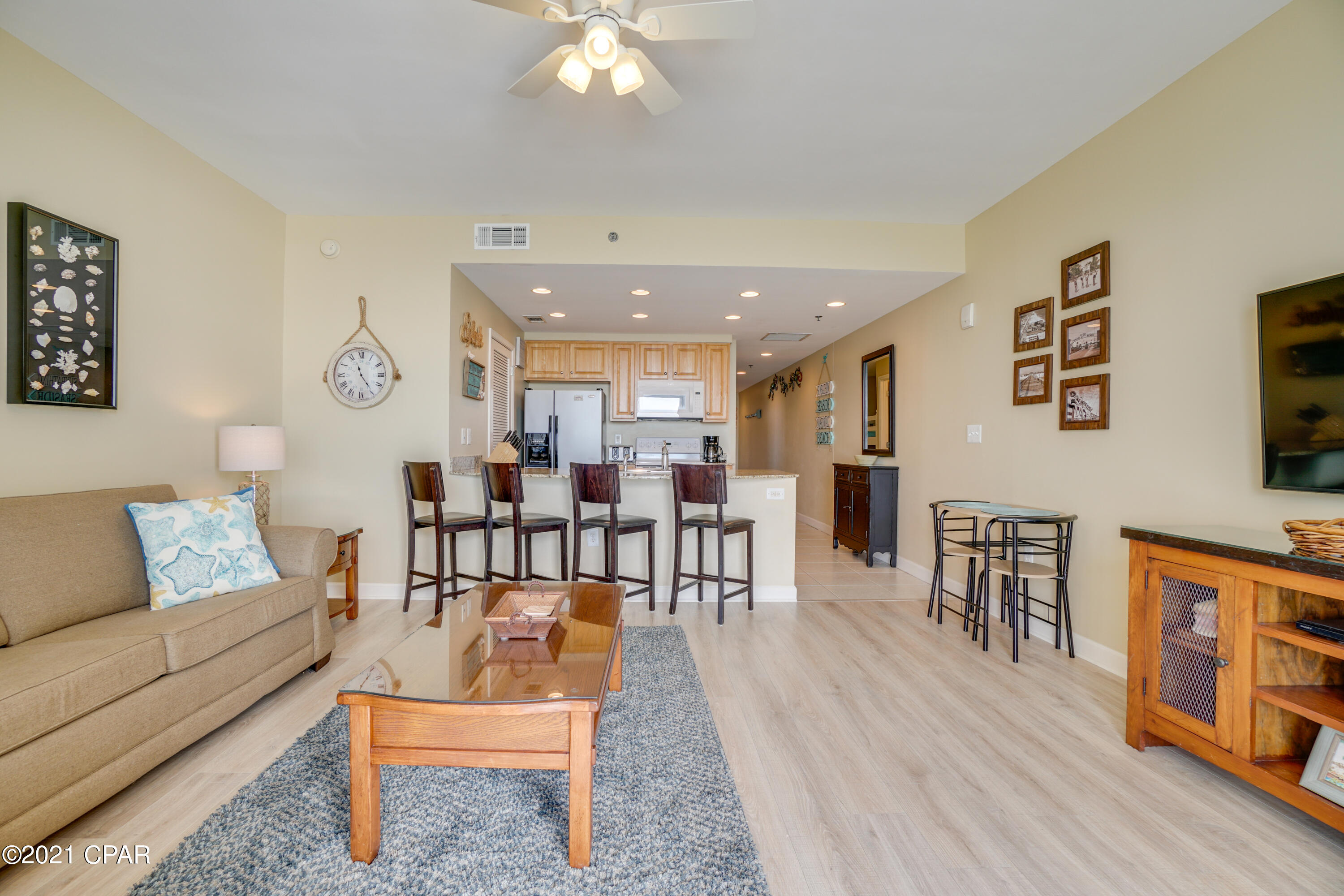 Splash Condo - Residential