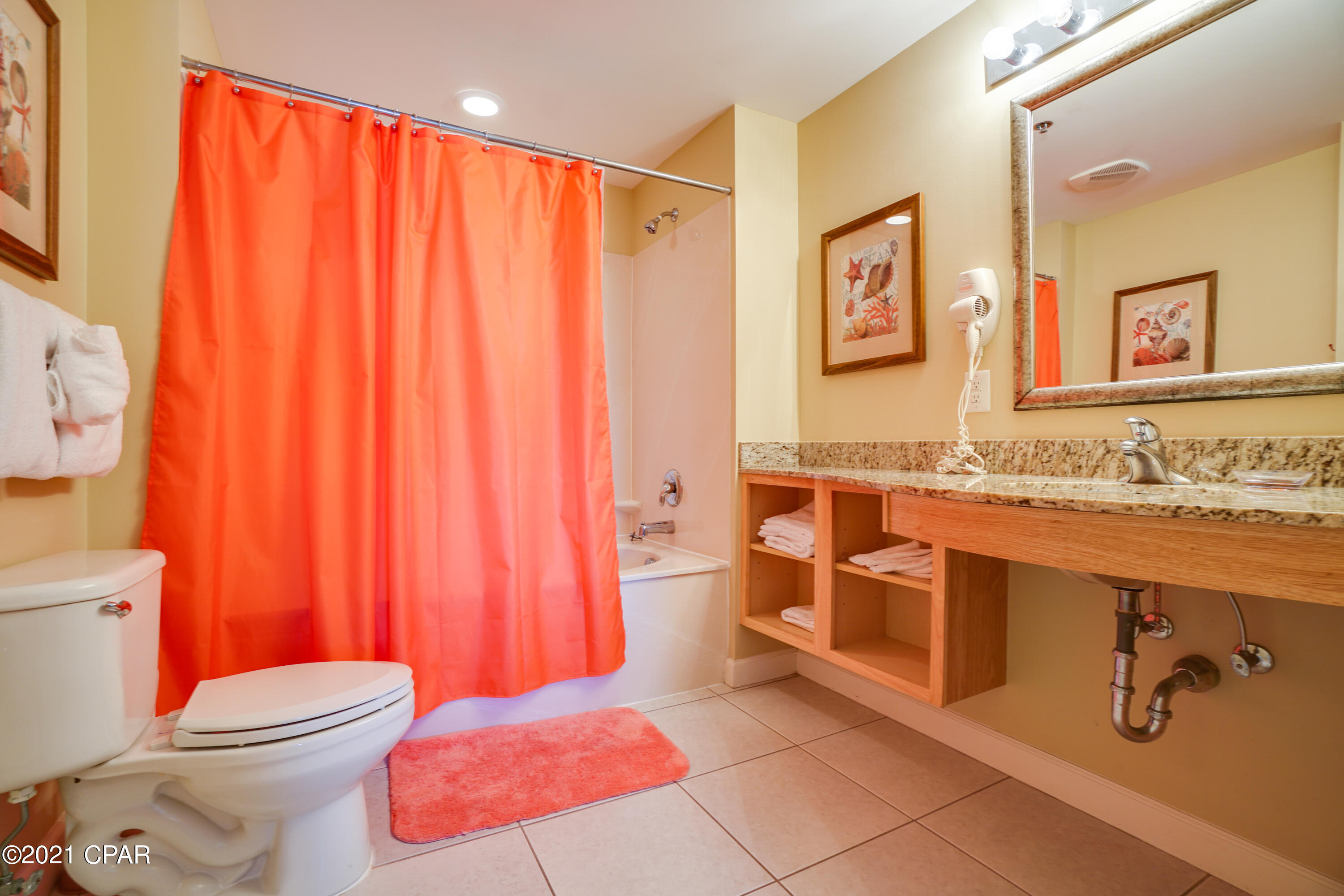 Splash Condo - Residential