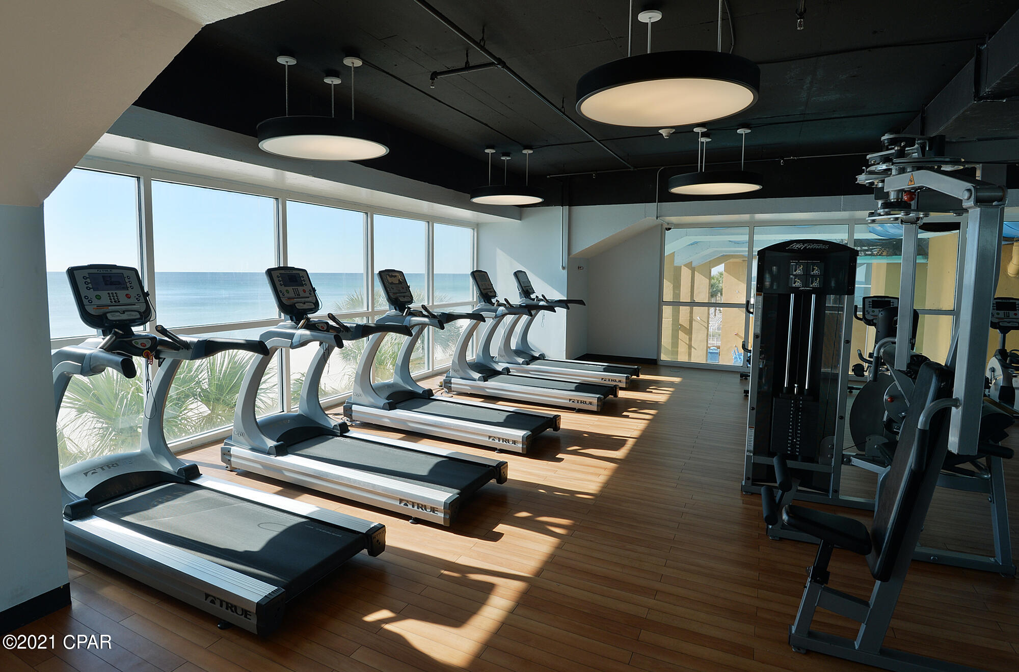 Splash Condo - Residential