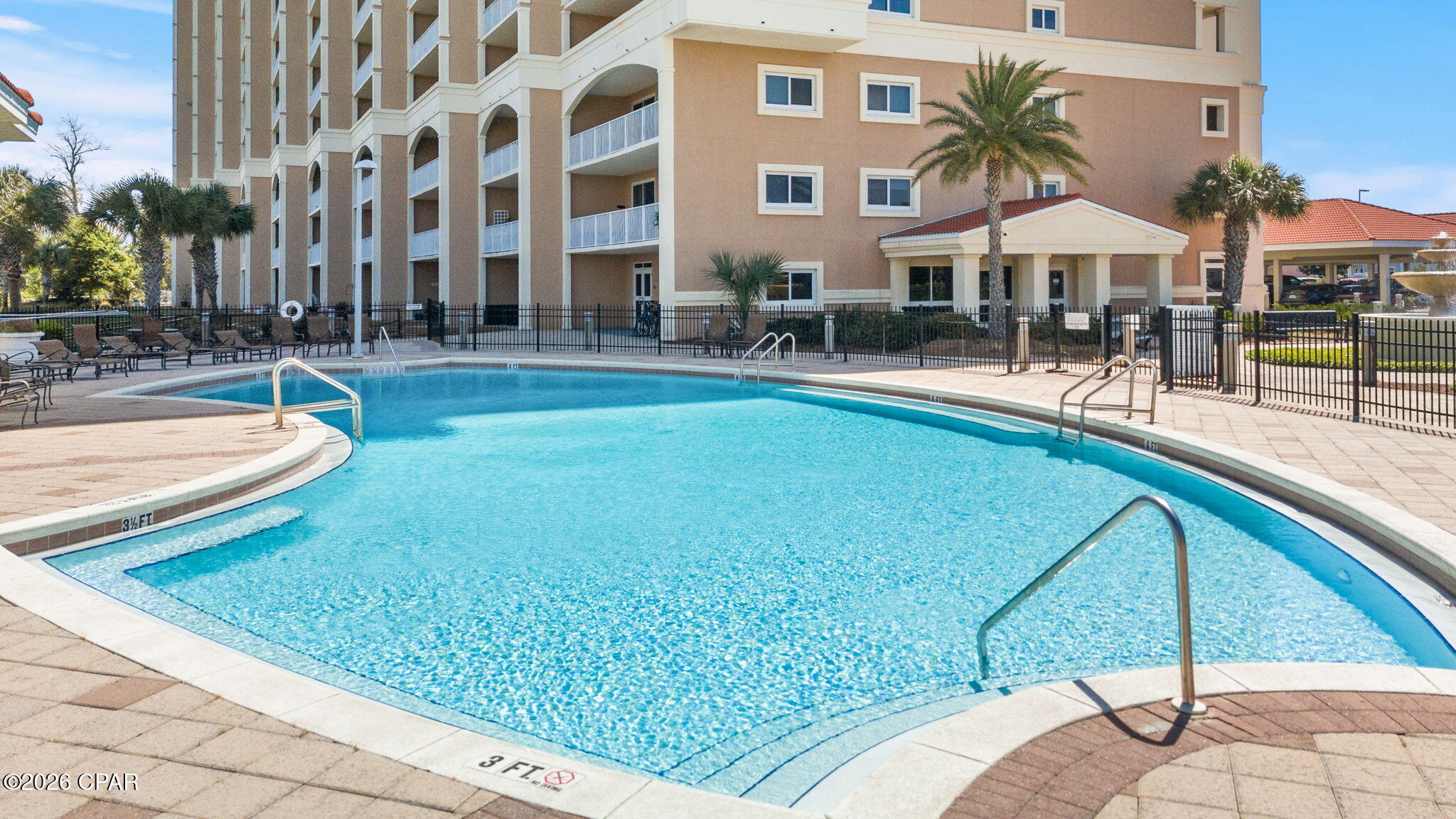 Magnolia Bay Club - Residential