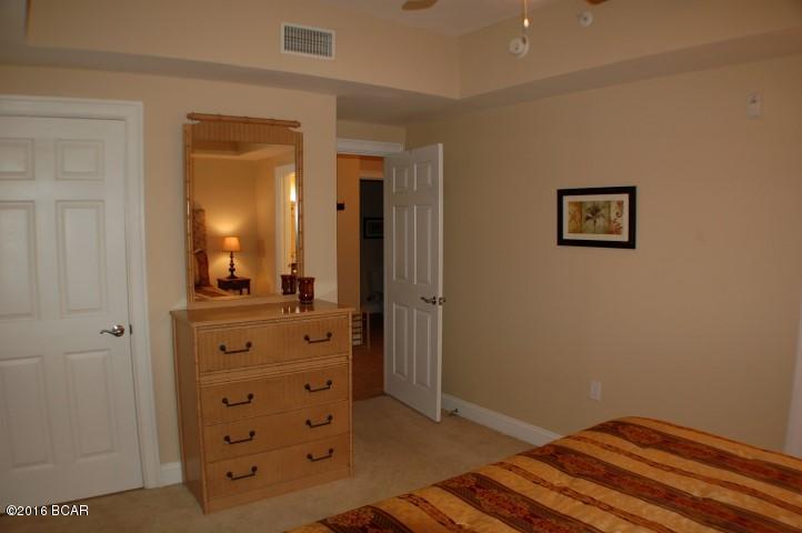 Paradise Shores - Residential