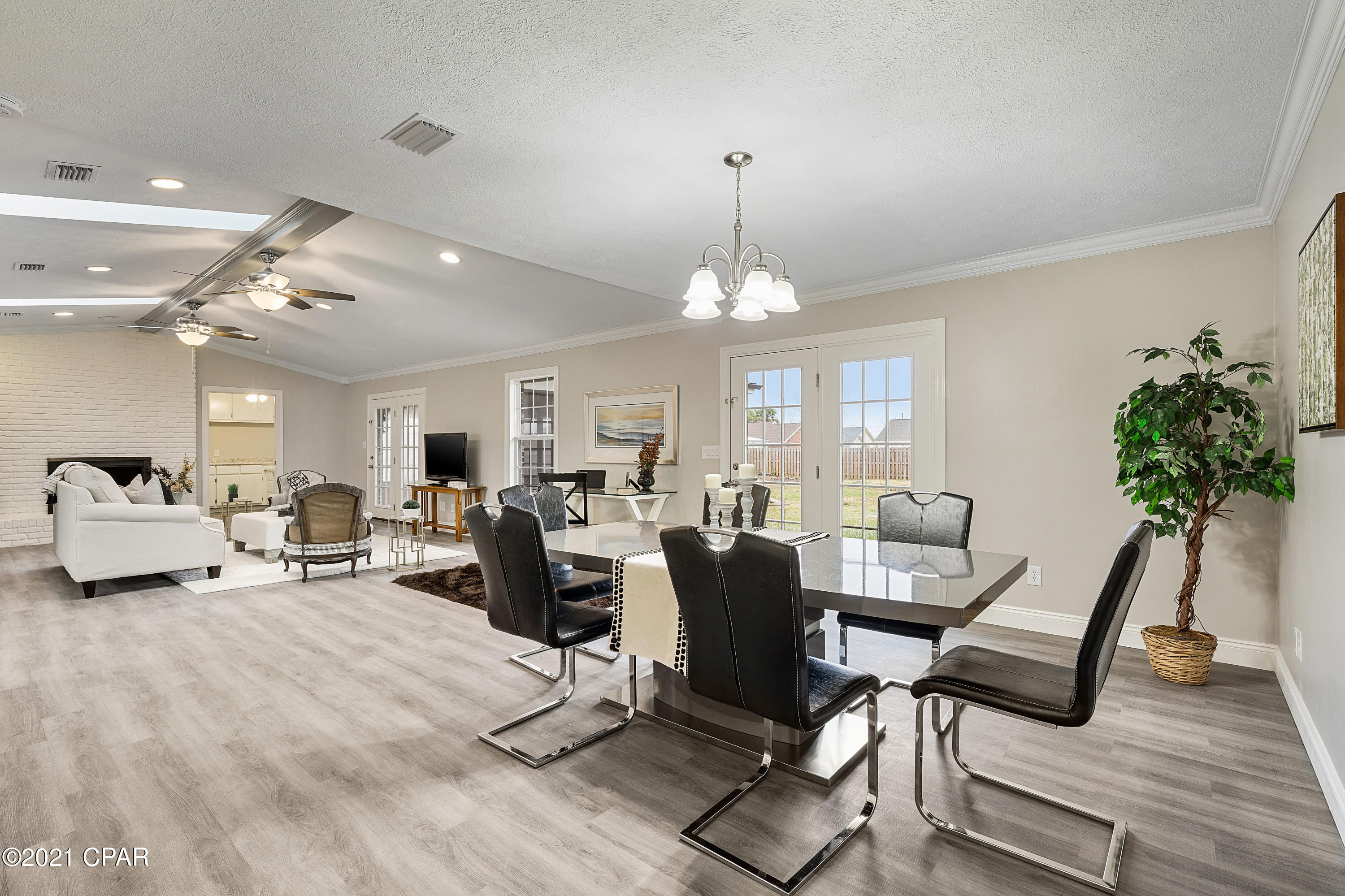 St And Bay Dev Co - Residential