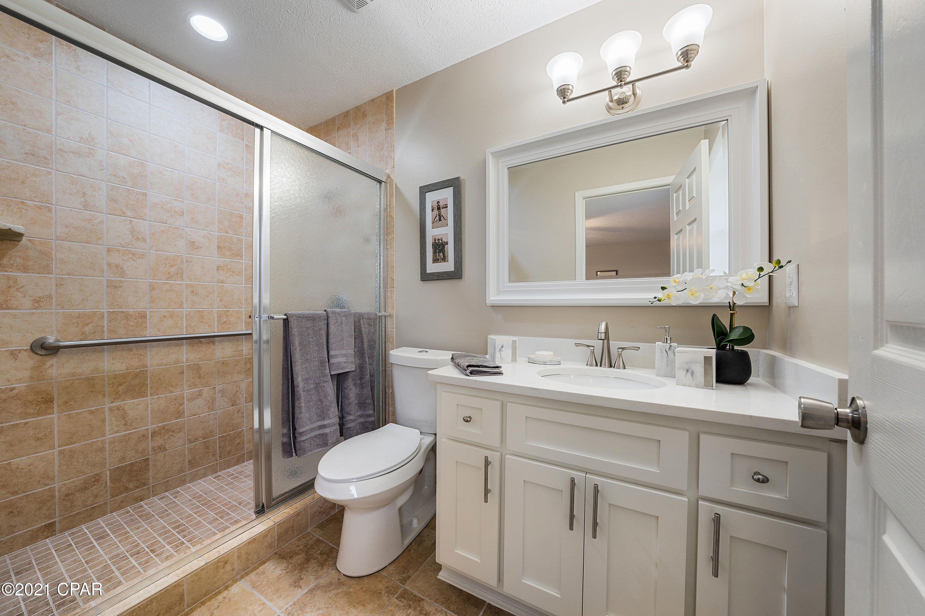 St And Bay Dev Co - Residential