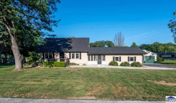 8223 N HITCHCOCK PL, WEST TERRE HAUTE, IN 47885 - Image 0d8ffebbf8d2e96bb1053432d785545b/3998669796