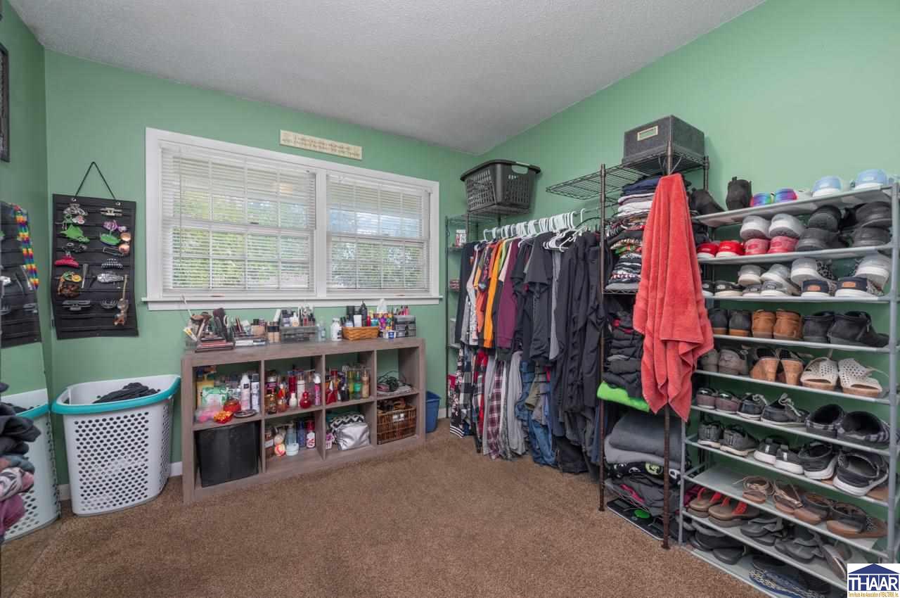 Terre Haute, Indiana 47802, United States, 3 Bedrooms Bedrooms, ,1 BathroomBathrooms,Residential,Pending,201339