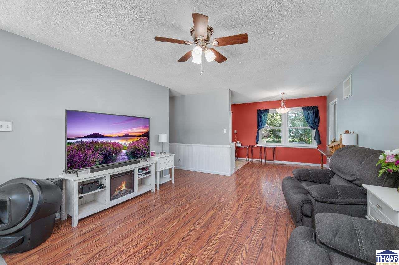 Terre Haute, Indiana 47802, United States, 3 Bedrooms Bedrooms, ,1 BathroomBathrooms,Residential,Pending,201339