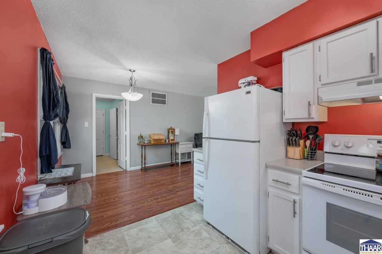 Terre Haute, Indiana 47802, United States, 3 Bedrooms Bedrooms, ,1 BathroomBathrooms,Residential,Pending,201339