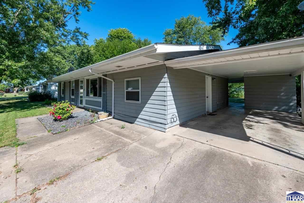 Terre Haute, Indiana 47802, United States, 3 Bedrooms Bedrooms, ,1 BathroomBathrooms,Residential,Pending,201339