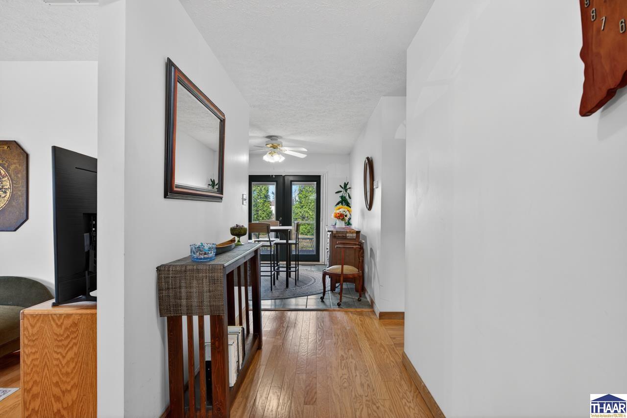 Terre Haute, Indiana 47805, United States, 3 Bedrooms Bedrooms, ,2 BathroomsBathrooms,Residential,Pending,250322