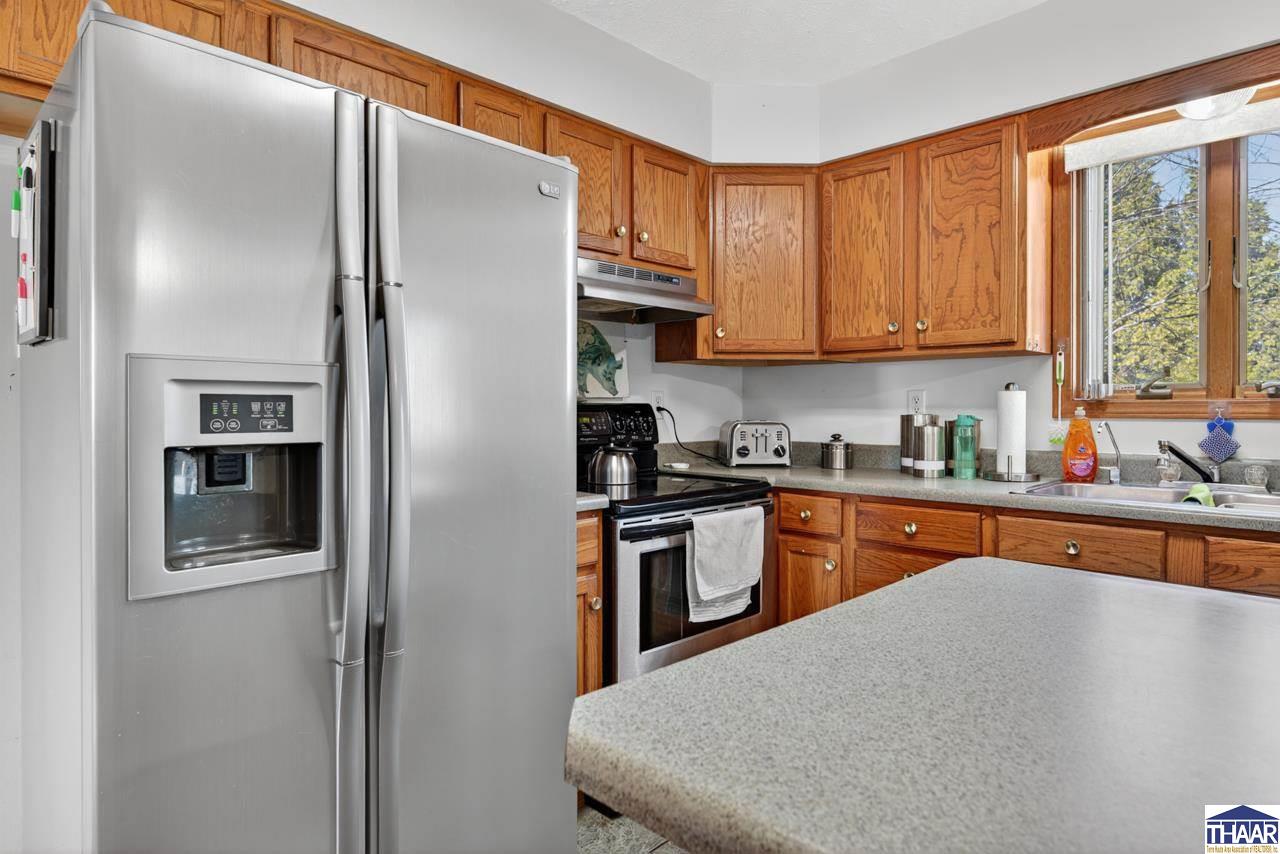 Terre Haute, Indiana 47805, United States, 3 Bedrooms Bedrooms, ,2 BathroomsBathrooms,Residential,Pending,250322