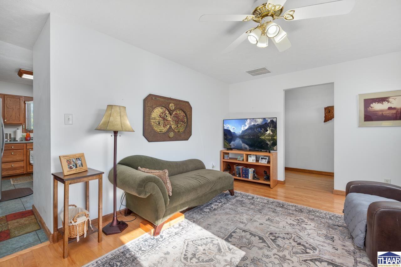 Terre Haute, Indiana 47805, United States, 3 Bedrooms Bedrooms, ,2 BathroomsBathrooms,Residential,Pending,250322