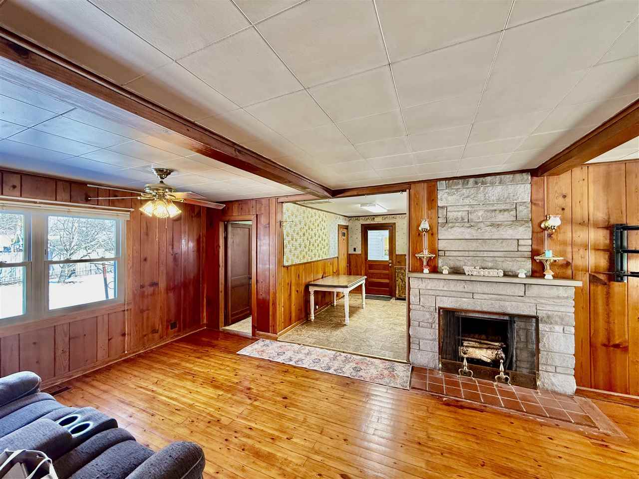 Sullivan, Indiana 47882, United States, 2 Bedrooms Bedrooms, ,1 BathroomBathrooms,Residential,Pending,77477