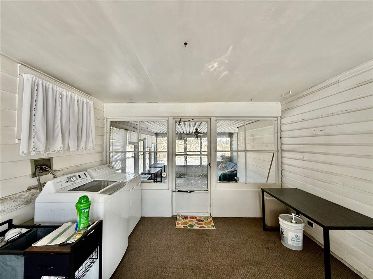 Sullivan, Indiana 47882, United States, 2 Bedrooms Bedrooms, ,1 BathroomBathrooms,Residential,Pending,77477