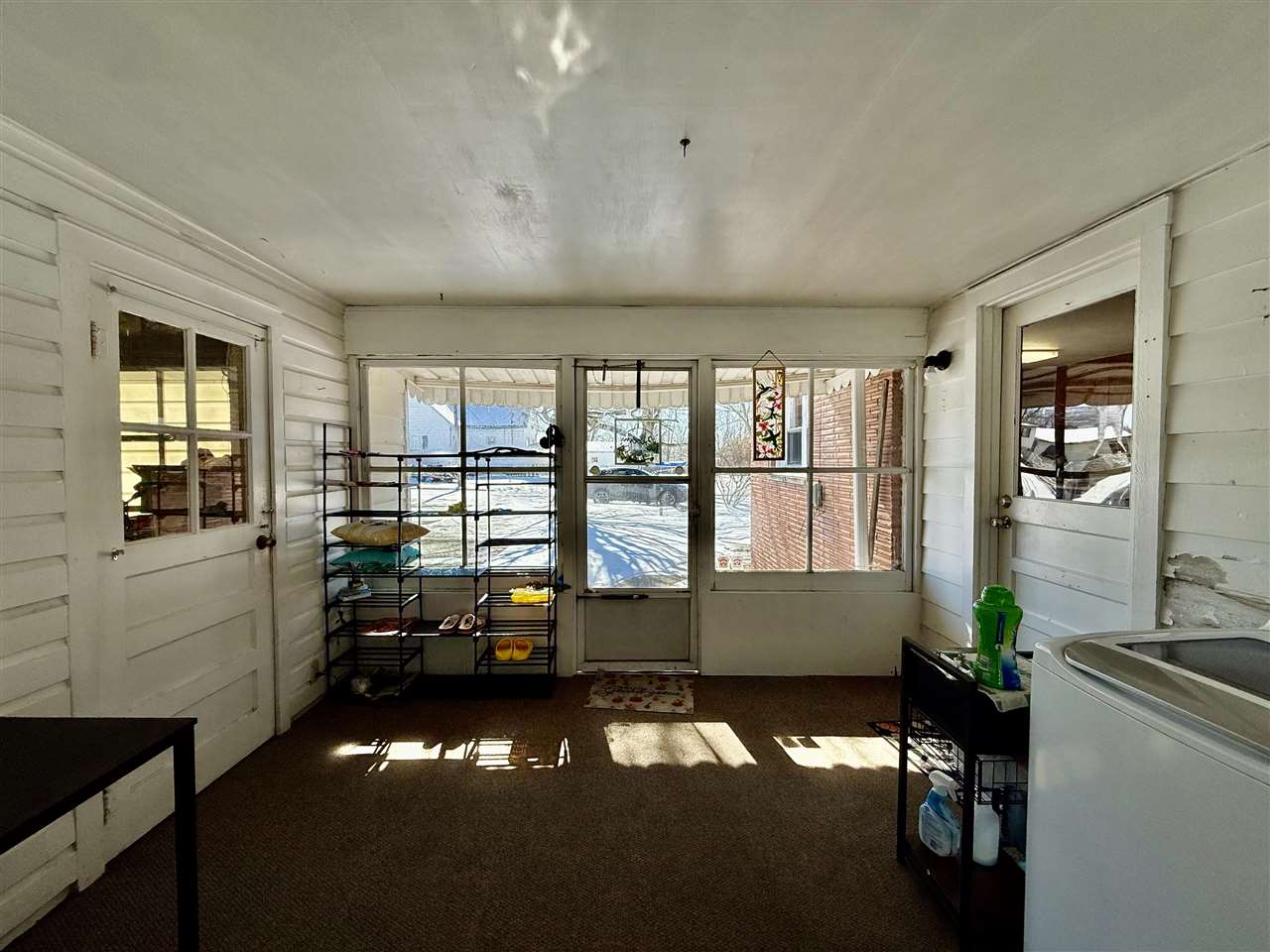 Sullivan, Indiana 47882, United States, 2 Bedrooms Bedrooms, ,1 BathroomBathrooms,Residential,Pending,77477