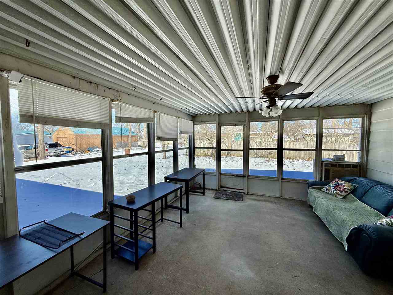 Sullivan, Indiana 47882, United States, 2 Bedrooms Bedrooms, ,1 BathroomBathrooms,Residential,Pending,77477