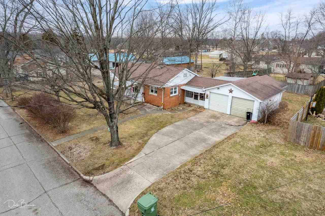 Sullivan, Indiana 47882, United States, 2 Bedrooms Bedrooms, ,1 BathroomBathrooms,Residential,Pending,77477