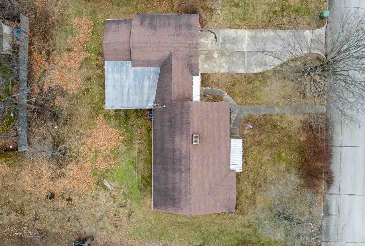 Sullivan, Indiana 47882, United States, 2 Bedrooms Bedrooms, ,1 BathroomBathrooms,Residential,Pending,77477