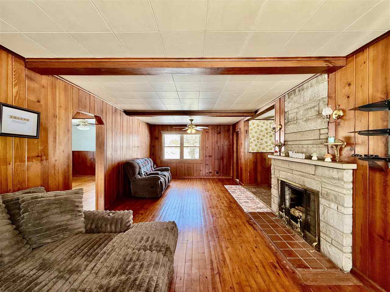 Sullivan, Indiana 47882, United States, 2 Bedrooms Bedrooms, ,1 BathroomBathrooms,Residential,Pending,77477