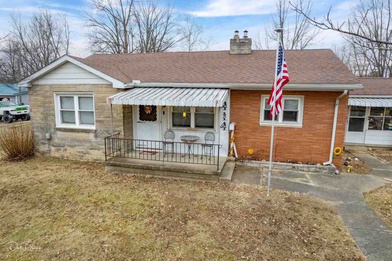 Sullivan, Indiana 47882, United States, 2 Bedrooms Bedrooms, ,1 BathroomBathrooms,Residential,Pending,77477