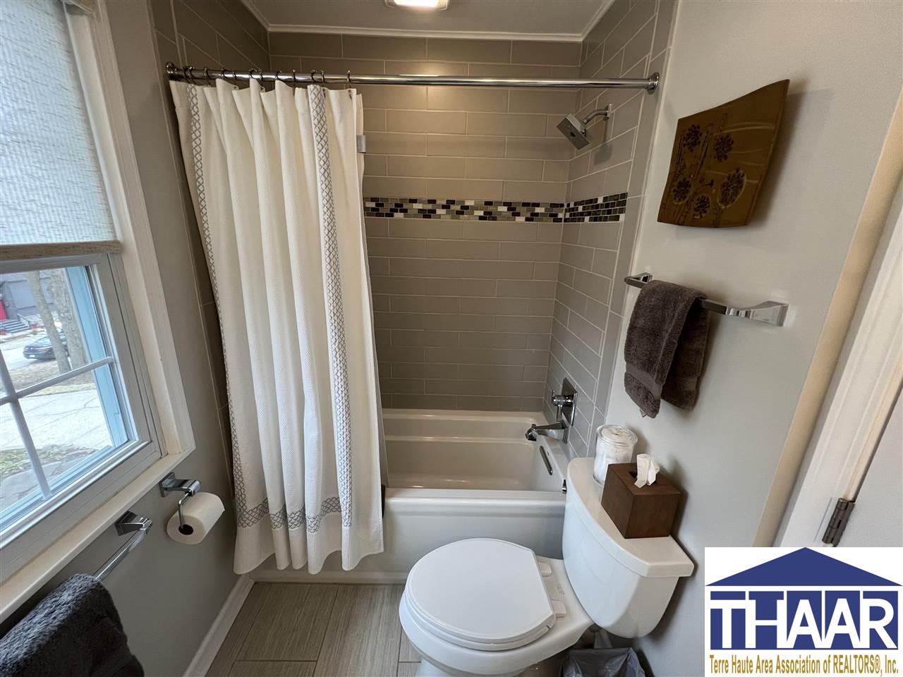 Terre Haute, Indiana 47802, United States, 4 Bedrooms Bedrooms, ,3 BathroomsBathrooms,Residential,Pending,83176