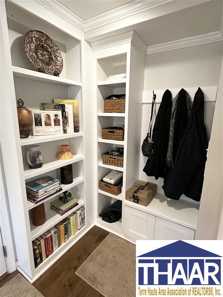 Terre Haute, Indiana 47802, United States, 4 Bedrooms Bedrooms, ,3 BathroomsBathrooms,Residential,Pending,83176