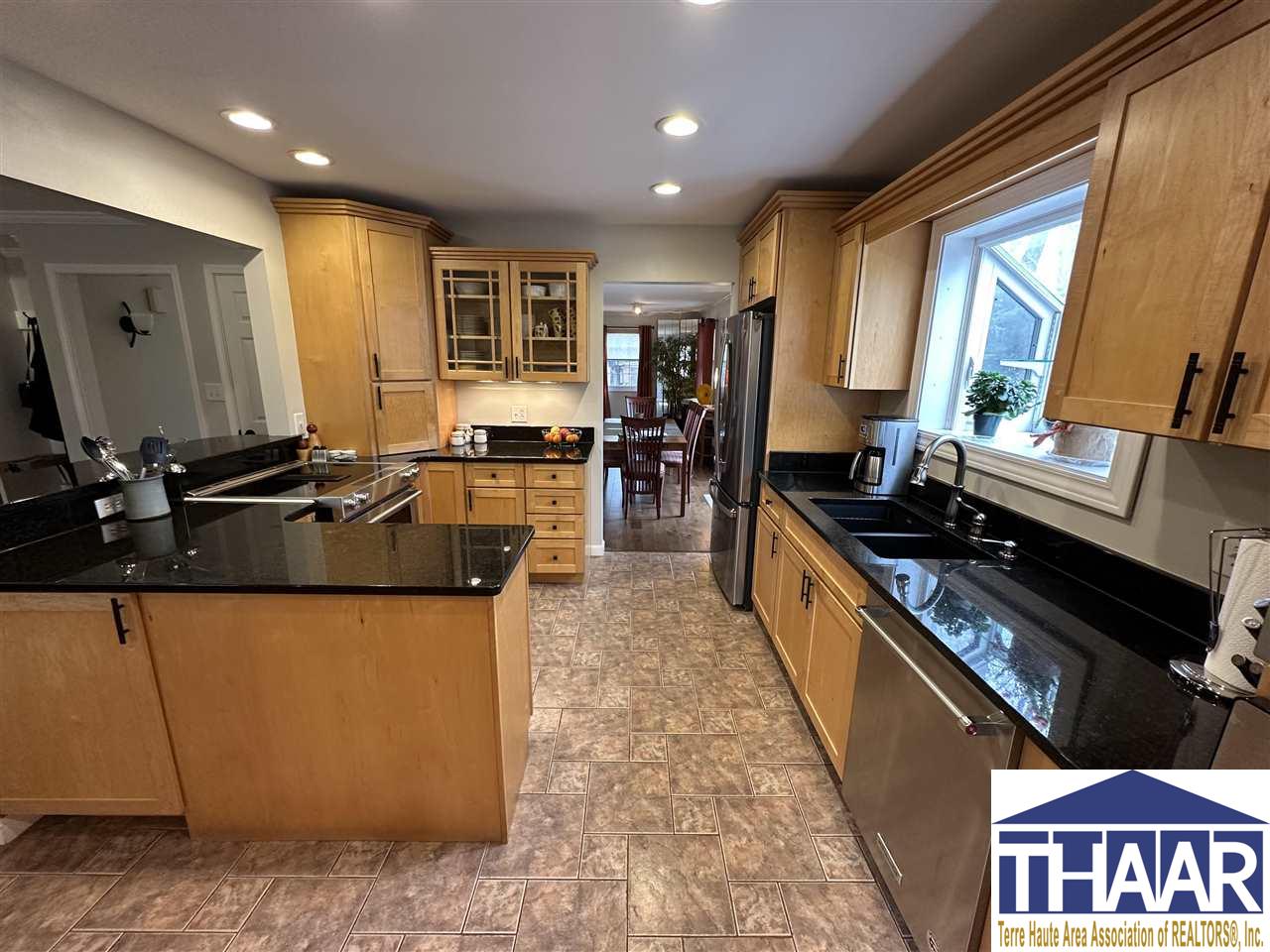 Terre Haute, Indiana 47802, United States, 4 Bedrooms Bedrooms, ,3 BathroomsBathrooms,Residential,Pending,83176