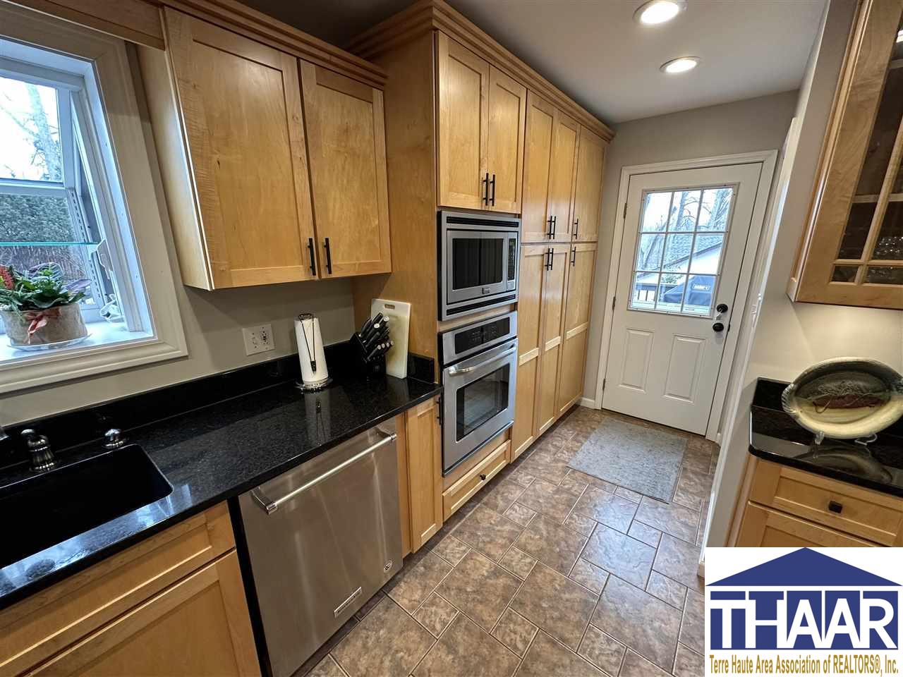 Terre Haute, Indiana 47802, United States, 4 Bedrooms Bedrooms, ,3 BathroomsBathrooms,Residential,Pending,83176