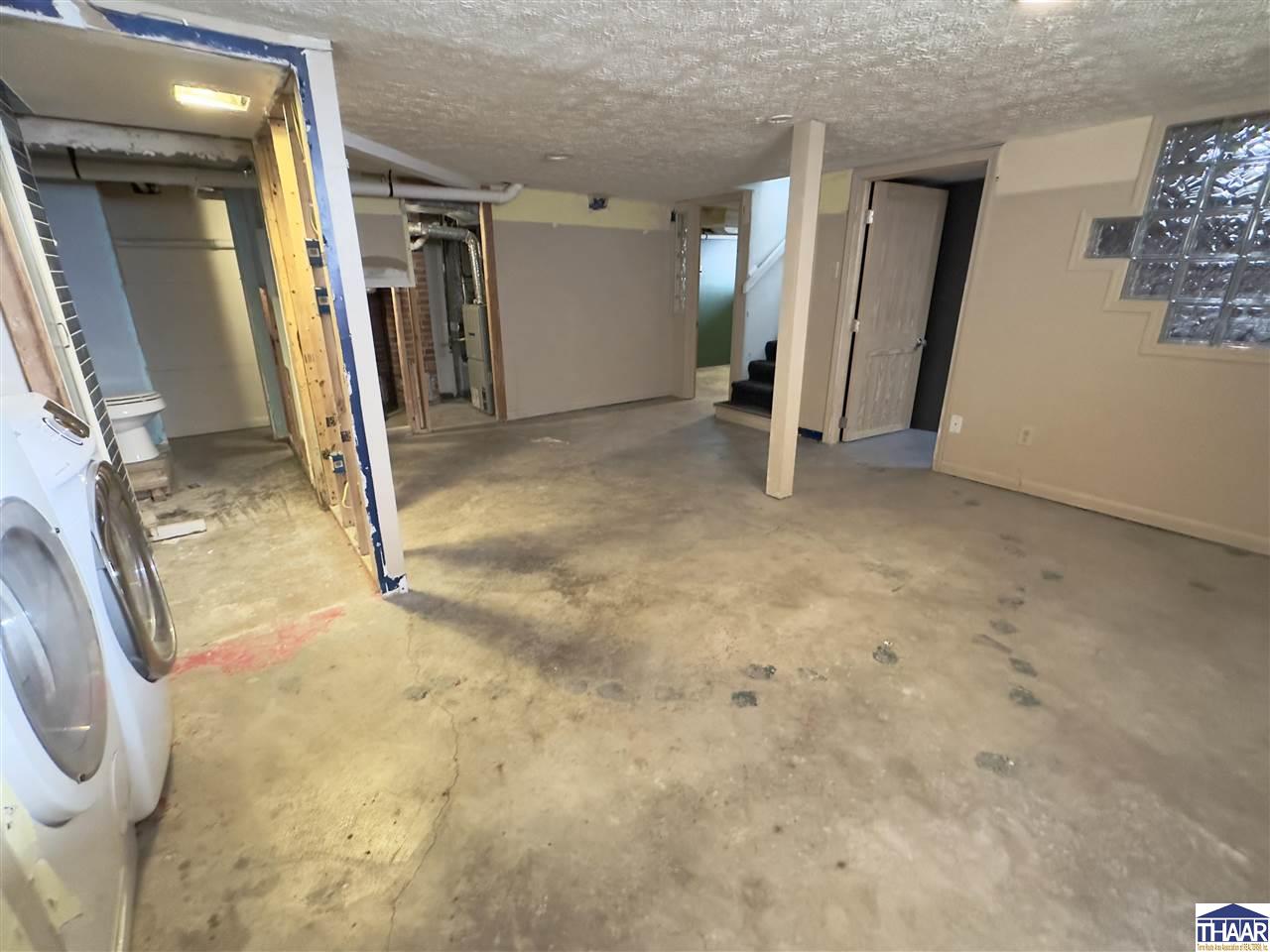 Terre Haute, Indiana 47803, United States, 2 Bedrooms Bedrooms, ,2 BathroomsBathrooms,Residential,Pending,245175