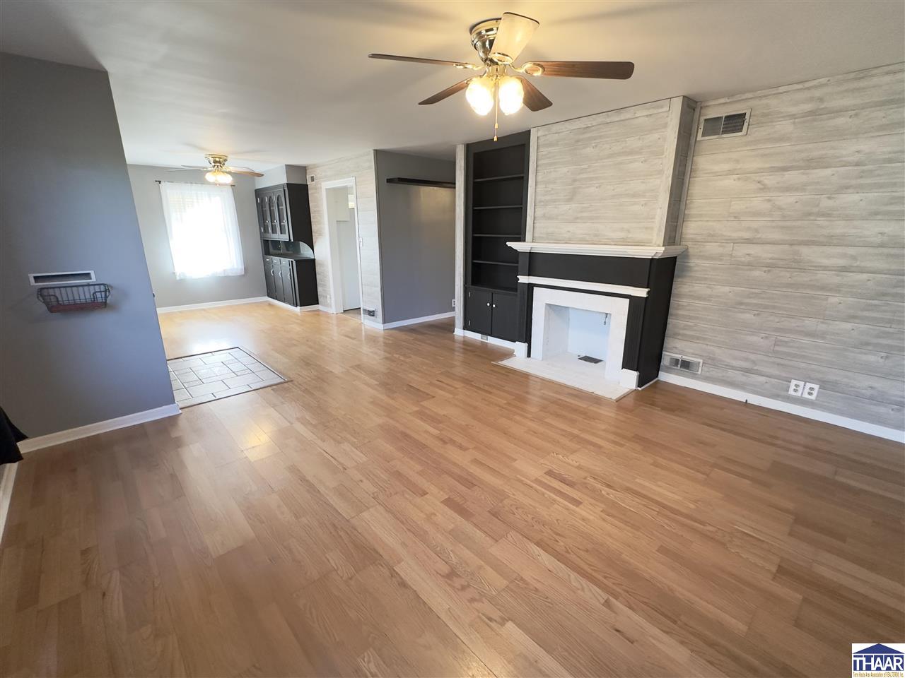 Terre Haute, Indiana 47803, United States, 2 Bedrooms Bedrooms, ,2 BathroomsBathrooms,Residential,Pending,245175